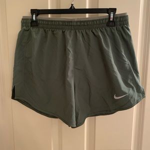 Nike running short